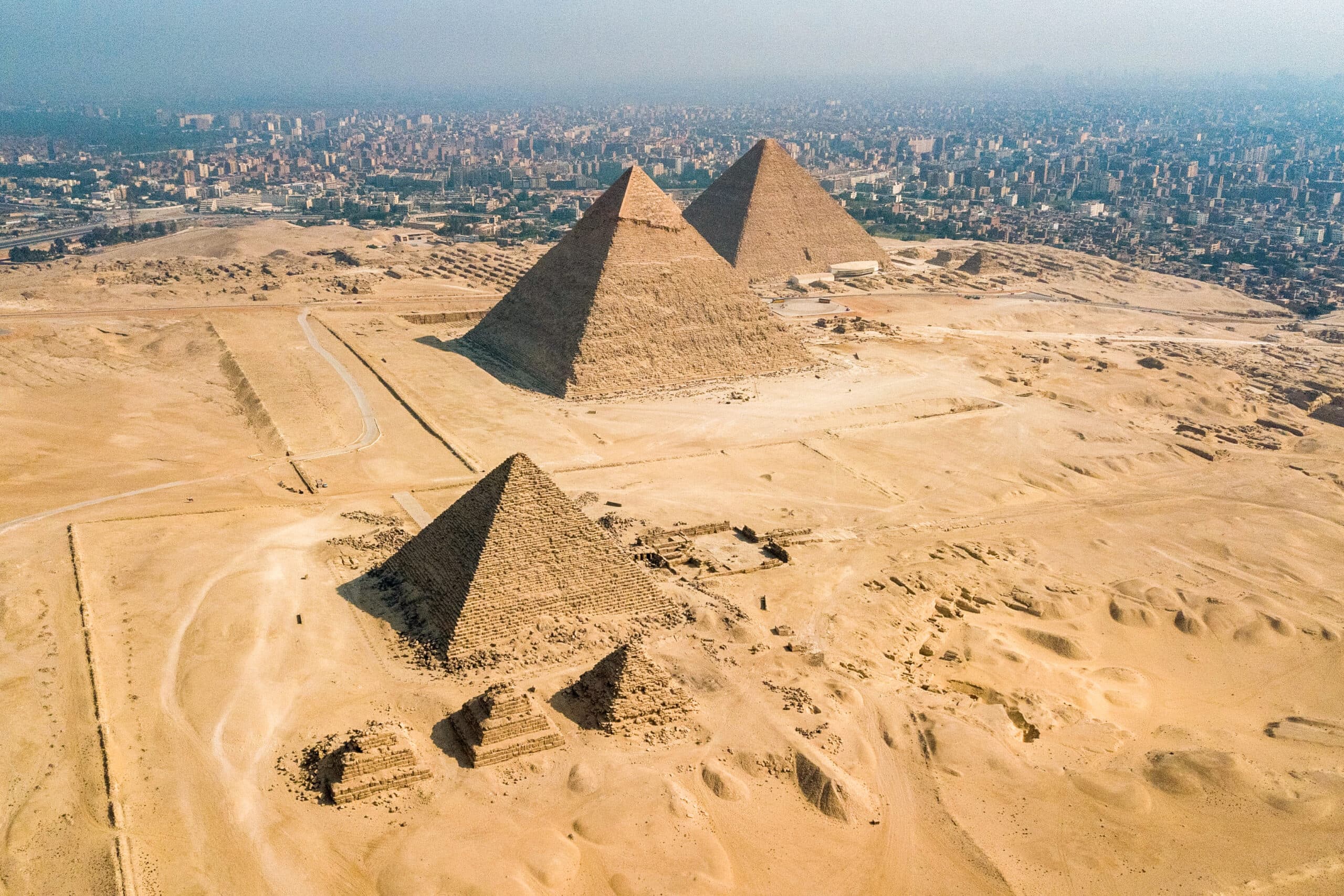 Piramides van Gizeh vanuit Hurghada: Een onvergetelijke Caïro-excursie bij zonsopgang